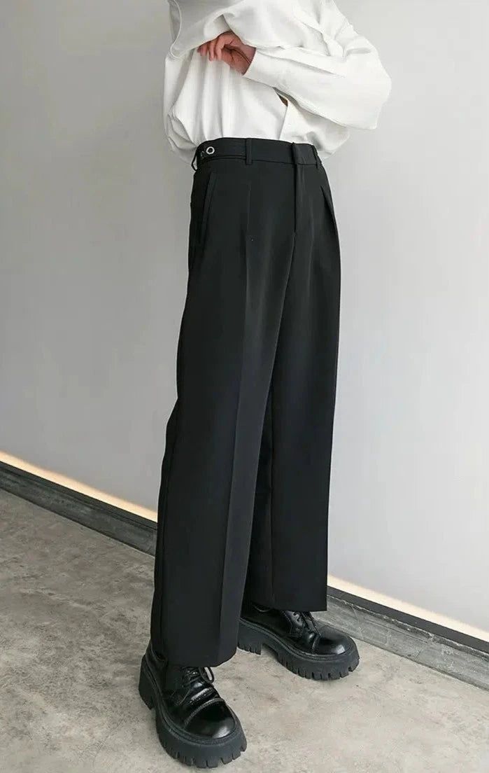 Chuan Versatile Pleated Short Pants-korean-fashion-Pants-Chuan's Closet-OH Garments
