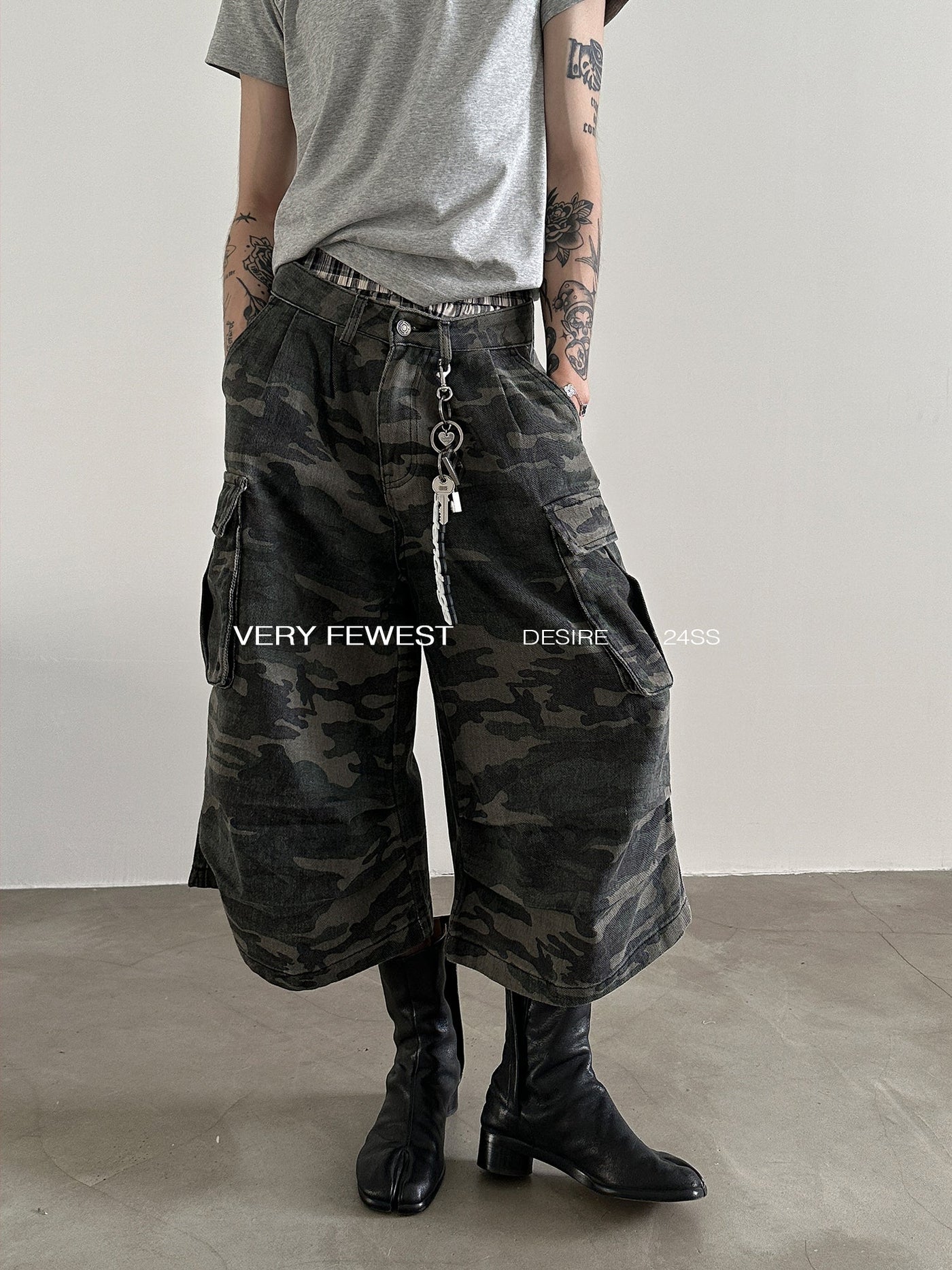 Gen Washed Pleats Camo Cargo Shorts-korean-fashion-Shorts-Gen's Closet-OH Garments