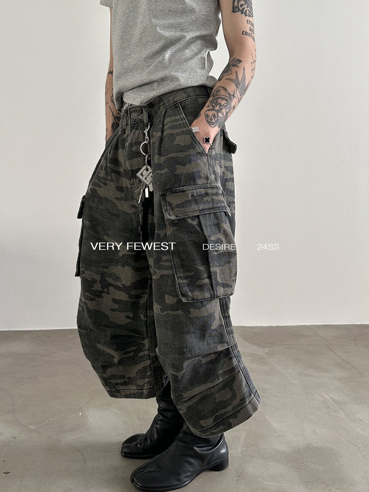 Gen Washed Pleats Camo Cargo Shorts-korean-fashion-Shorts-Gen's Closet-OH Garments