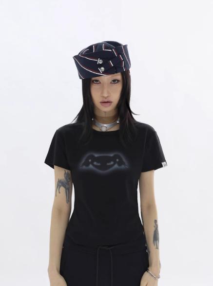 Kei Dark Gaze Graphic T-Shirt-korean-fashion-T-Shirt-Kei's Closet-OH Garments