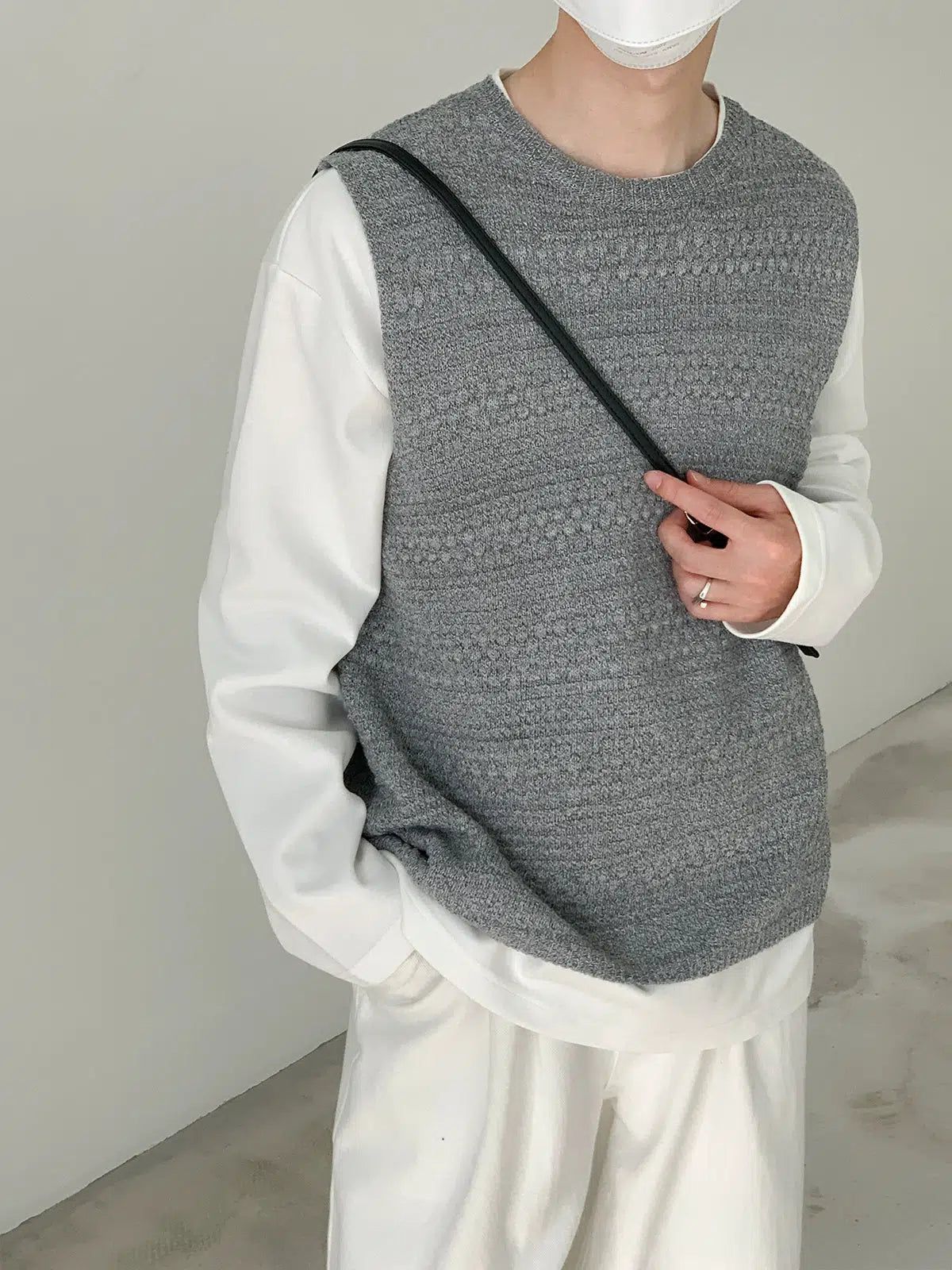 Zhou Basic Round Neck Knit Vest-korean-fashion-Vest-Zhou's Closet-OH Garments