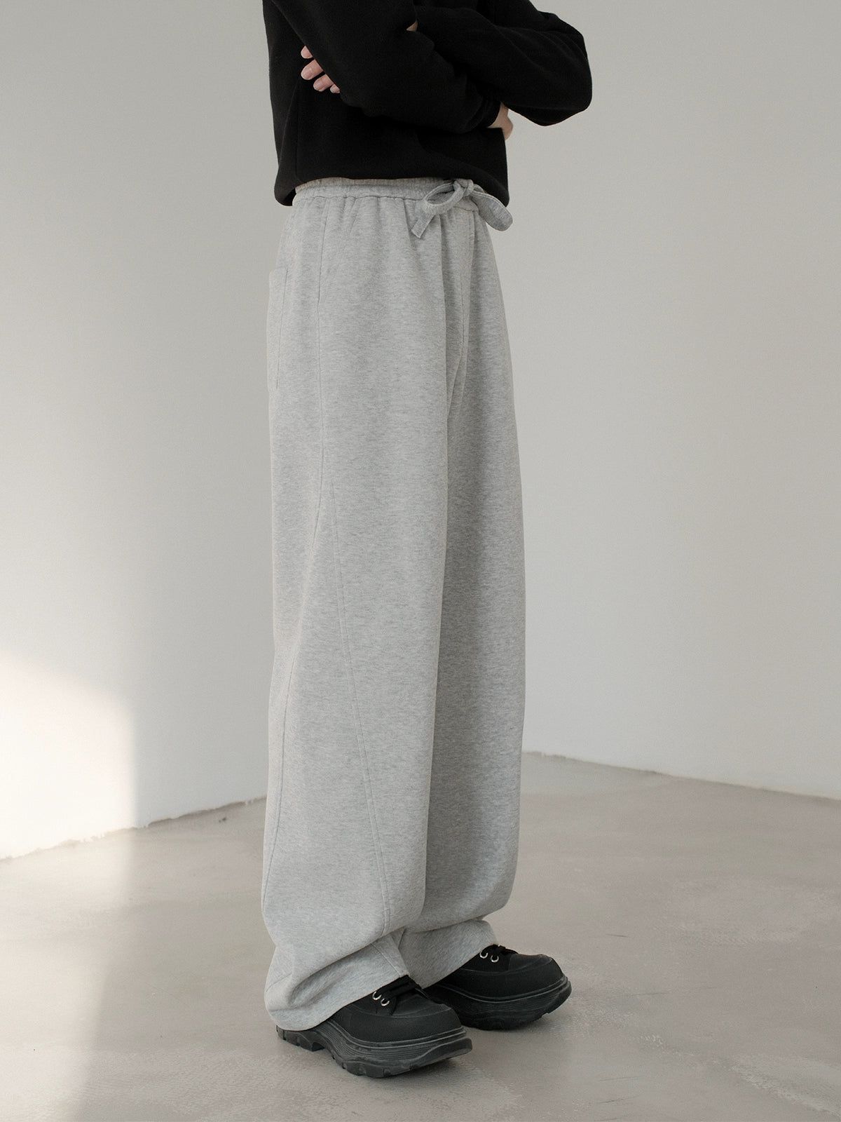 Zhou Drawstring Straight Leg Sweatpants-korean-fashion-Pants-Zhou's Closet-OH Garments