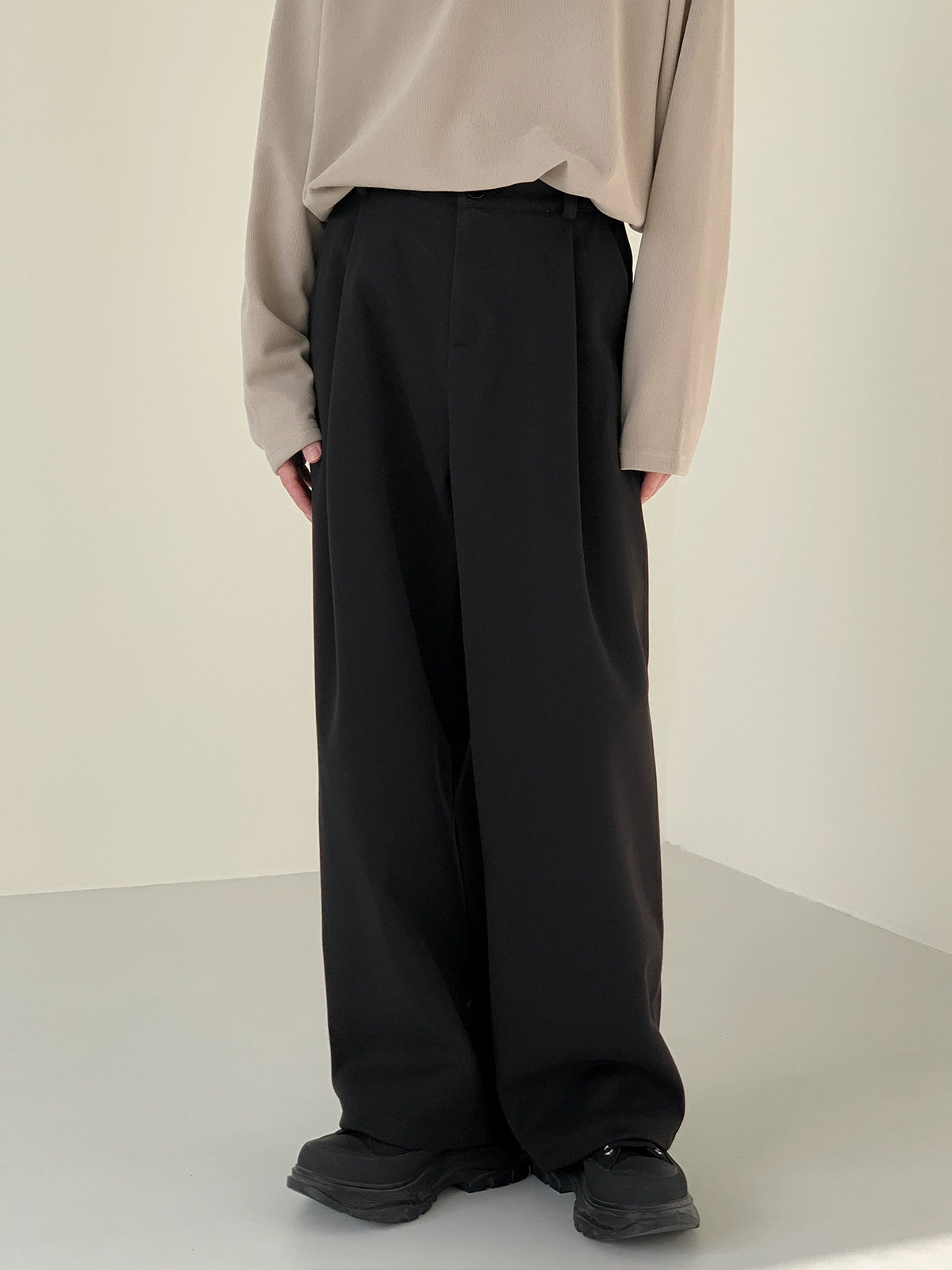 Zhou Elastic Fold Pleats Straight Pants-korean-fashion-Pants-Zhou's Closet-OH Garments