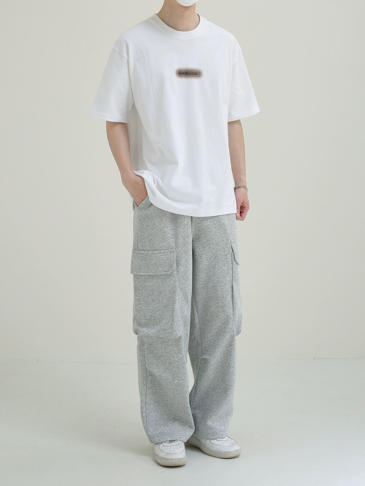 Zhou Flap Pocket Cropped Sweatpants-korean-fashion-Pants-Zhou's Closet-OH Garments