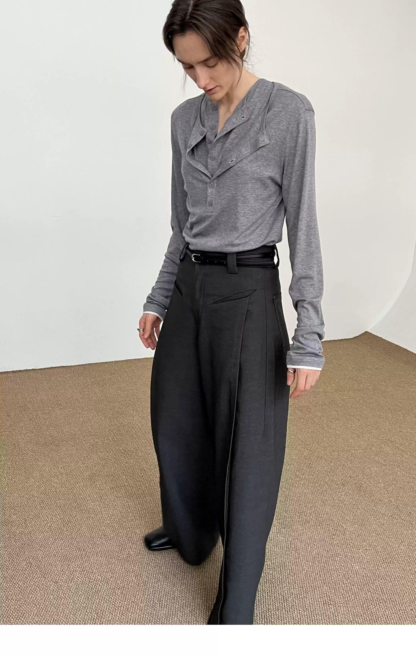 Zhou Pleated Front-Pocket Trousers-korean-fashion-Trousers-Zhou's Closet-OH Garments