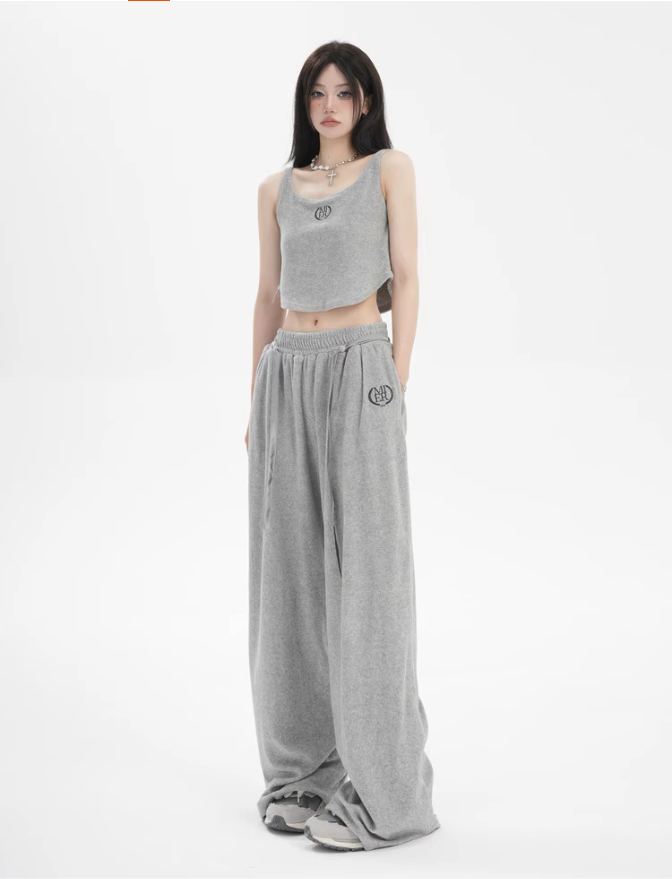 ZZ Fuzzy Cropped Camisole & Comfty Sweatpants Set-korean-fashion-Clothing Set-ZZ's Closet-OH Garments